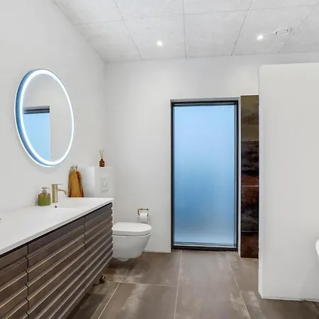 Gorgeous In With Wifi Holiday home