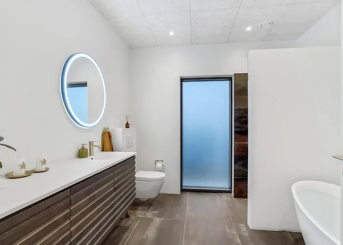 Gorgeous In With Wifi 別荘